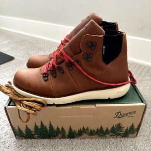 Danner Women's Vertigo Waterproof Hiking Boots - Size 10